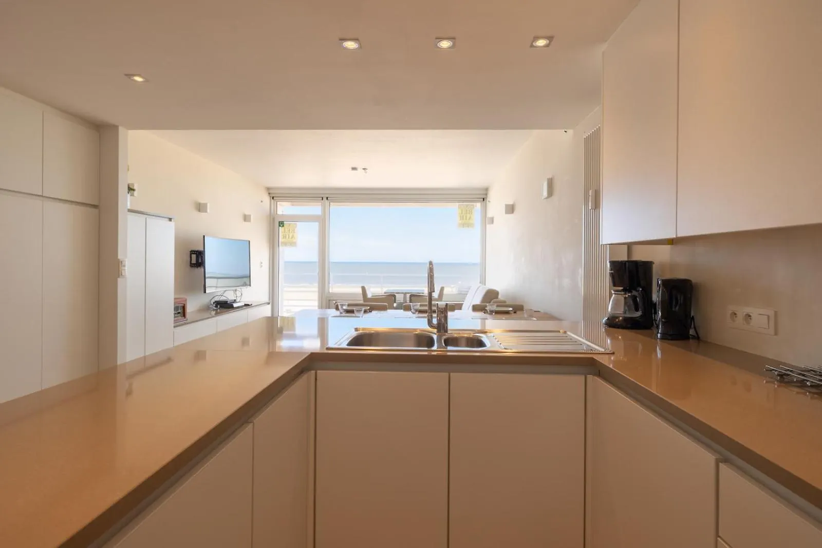 Luxury Family Apartment With Seaview And Jacuzzi Bathtub T48 أوستيند