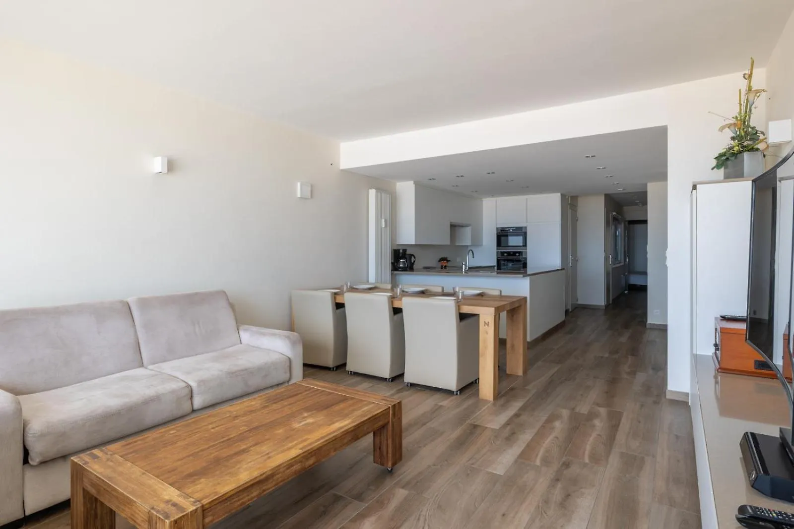 Luxury Family Apartment With Seaview And Jacuzzi Bathtub T48 أوستيند